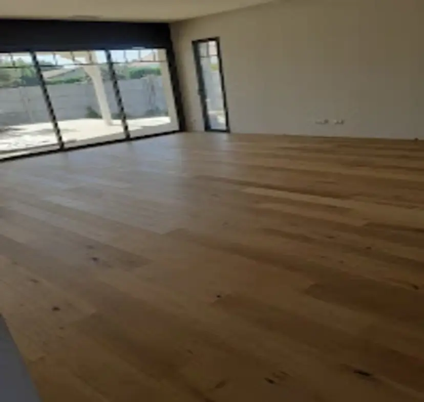 Rénovation intérieure finalisée par artisan Bordeaux - Vue d'ensemble après travaux