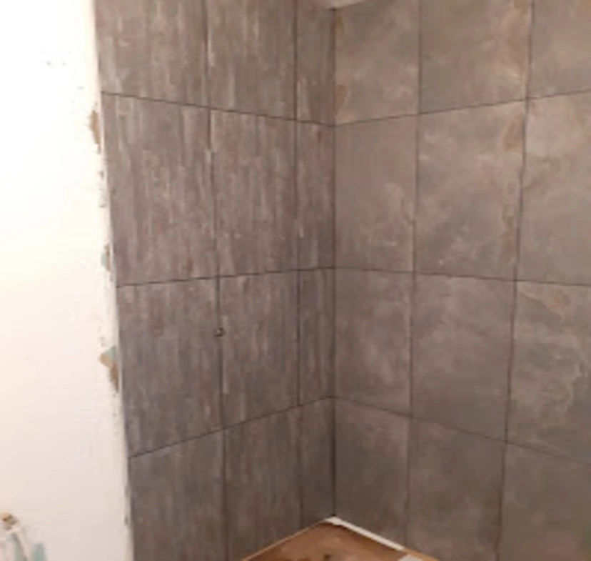 Installation de placo par artisan plaquiste Bordeaux - Cloison en cours de réalisation